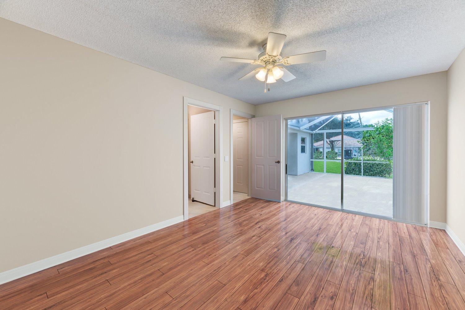 Bedroom, furniture removed